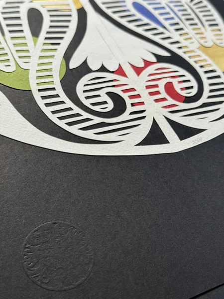 Obraz "Косі рукави" autorstwa Дарія Альошкіна, rozmiar: 50х40см, medium Папір, część serii Витинанка-писанка(за мотивами подільських писанок), cena: €100 Zdjęcie 3 z 4.