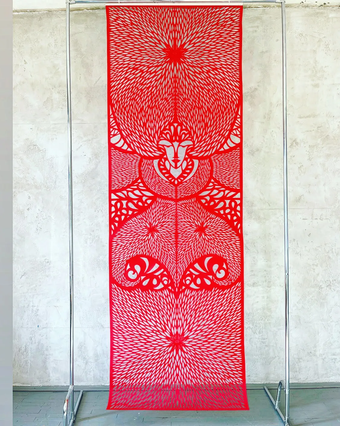 Image of Мак by Дарія Альошкіна, size: 100*300, Папір medium, part of the Витинанки великого формату series, priced at €1800