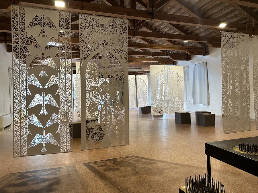 Зображення "Експозиція Венеція 2023 " від Дарія Альошкіна, медіум: Папір